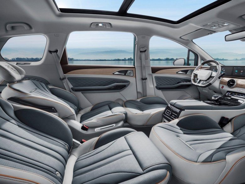 Dongfeng Forthing Yacht