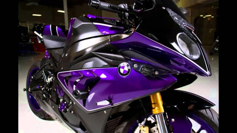 БМВ 1000 RR фиолетовый