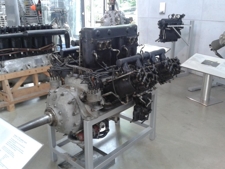 Двигатель Napier Lion