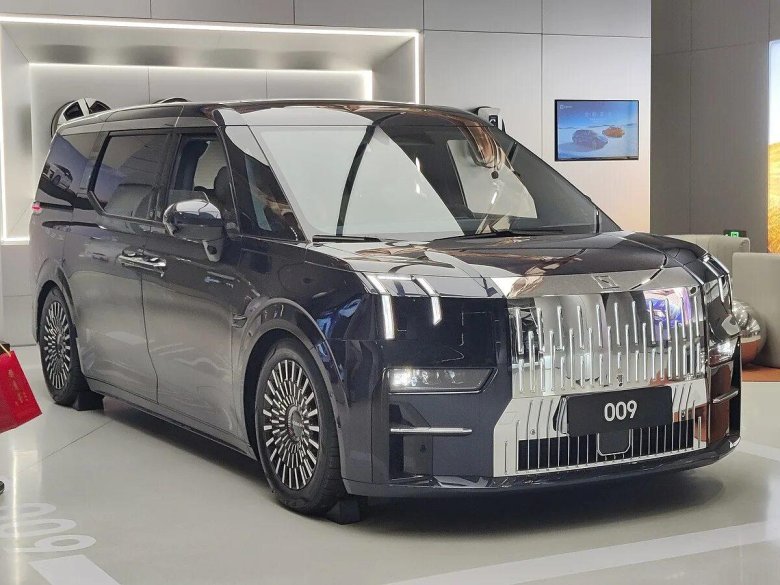 Китайский электромобиль zeekr