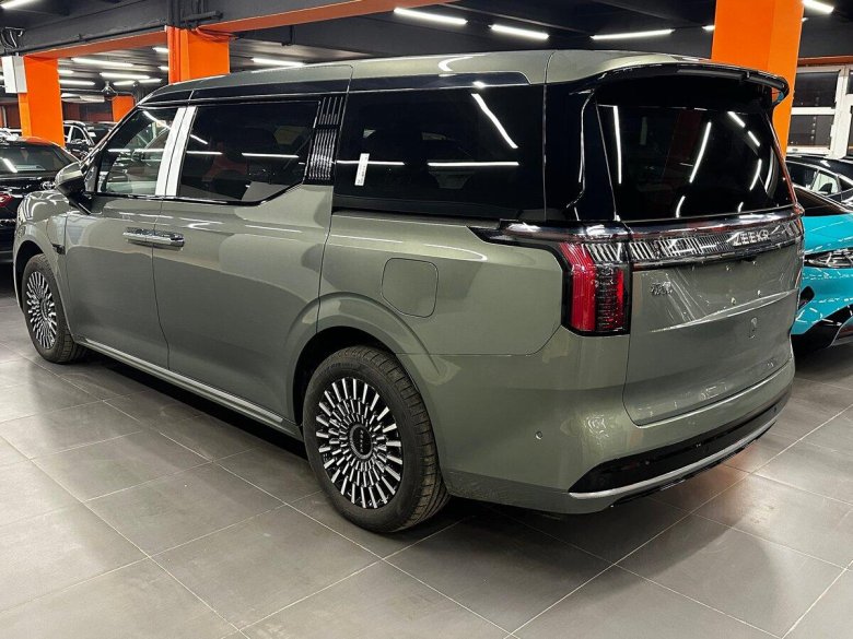 Минивэн zeekr