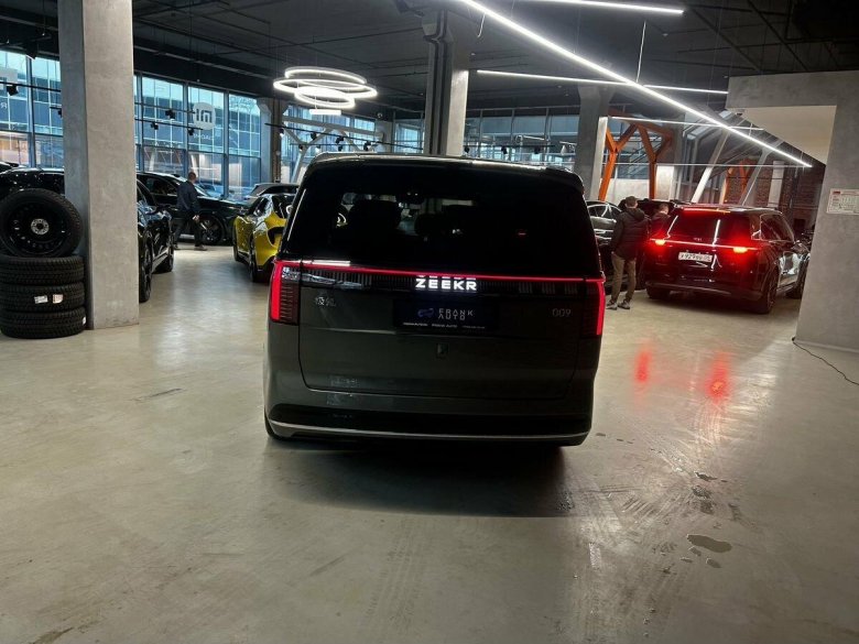 Zeekr минивэн