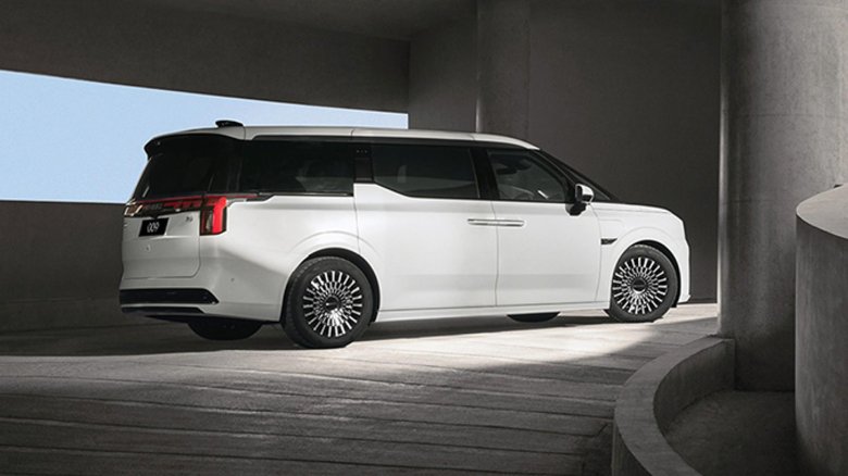 Volvo минивэн em90