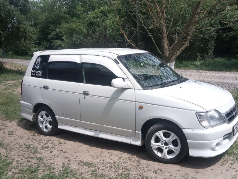 Daihatsu pyzar 1999