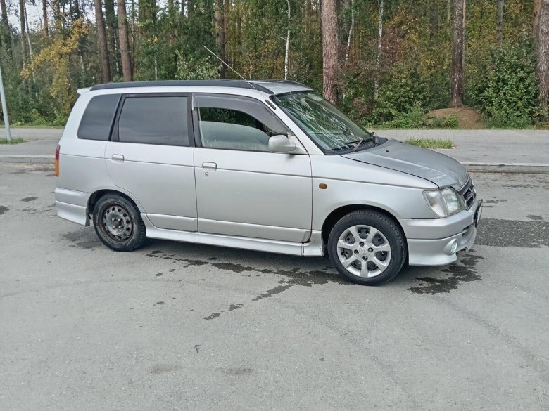 Daihatsu pyzar 1998