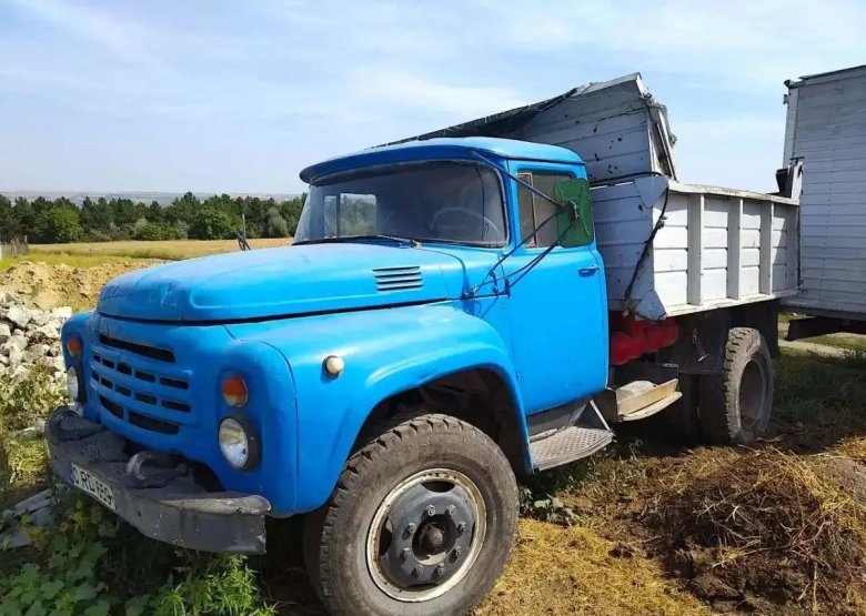 Грузовик ЗИЛ 130 самосвал