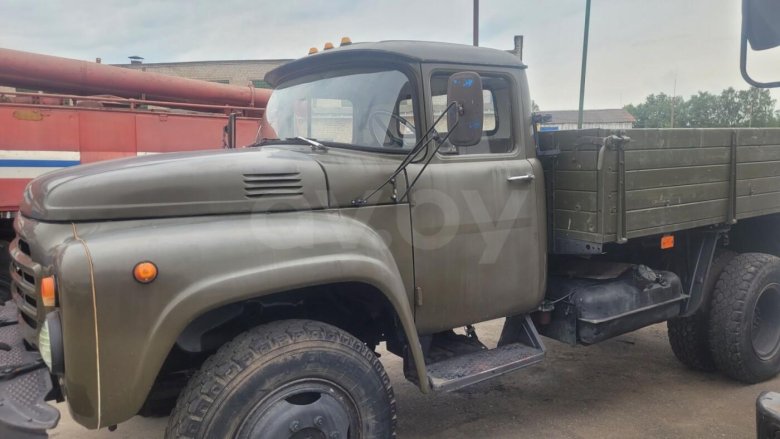 Грузовик ЗИЛ 130 бортовой