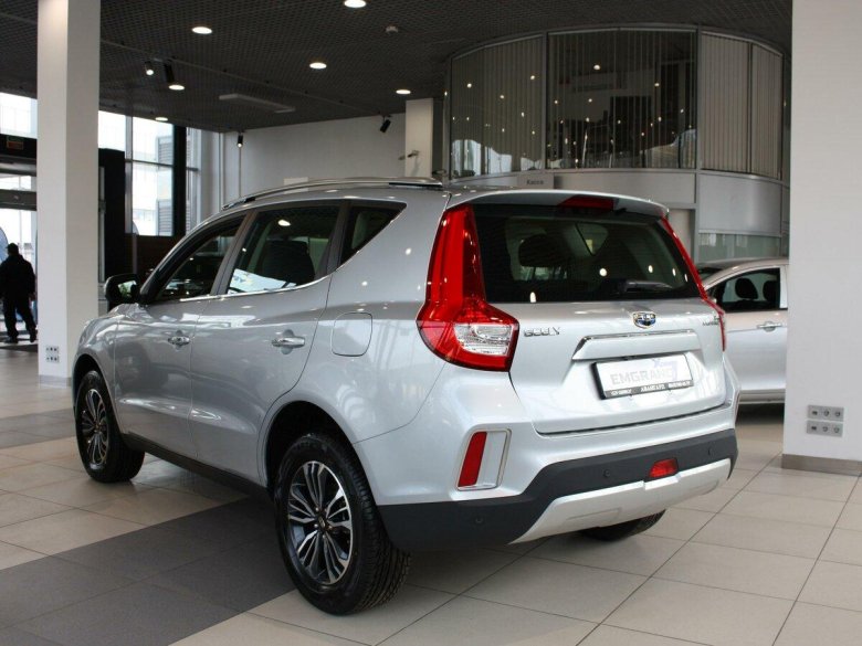 Джили Эмгранд х7