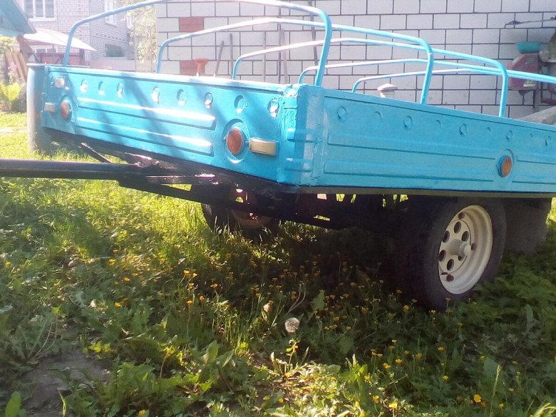 Легковой прицеп