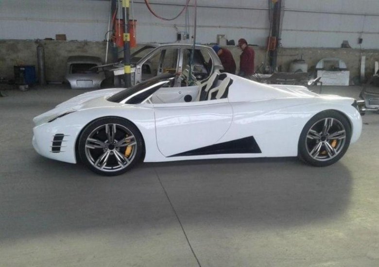 Реплика Pagani Huayra