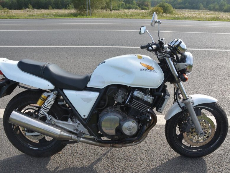 Honda CB 400 super four