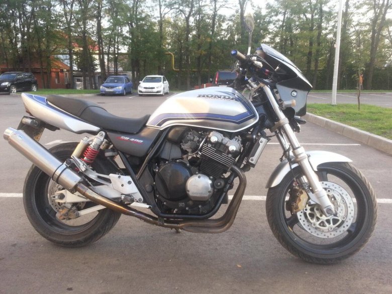 Honda cb400 2000