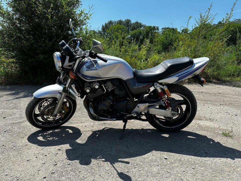 Honda cb400 2002