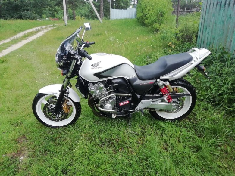 Honda CB 400 белый