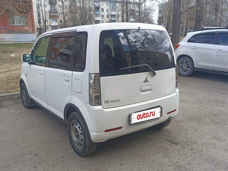 Митсубиси ек вагон 2008