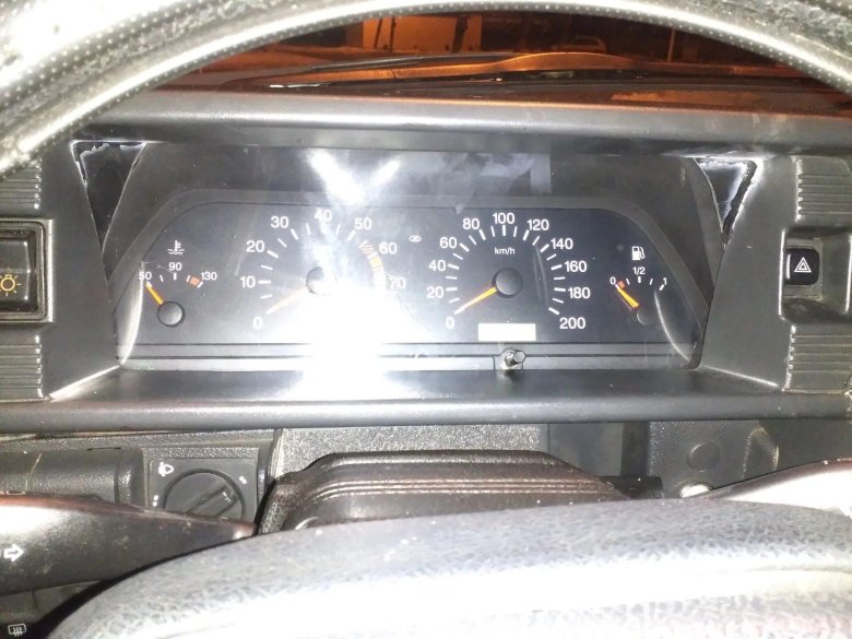 Приборная панель ВАЗ 2110 карбюратор