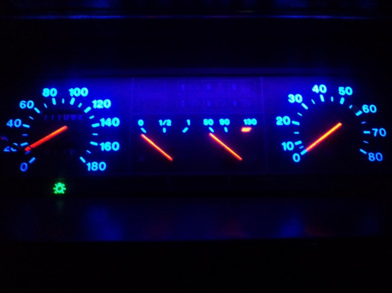 Щиток приборов ВАЗ 21099