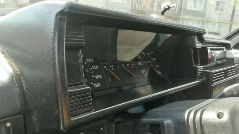 Стекло щитка приборов ВАЗ 2109