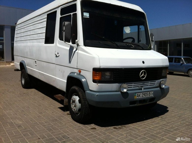 Мерседес Бенц 609d