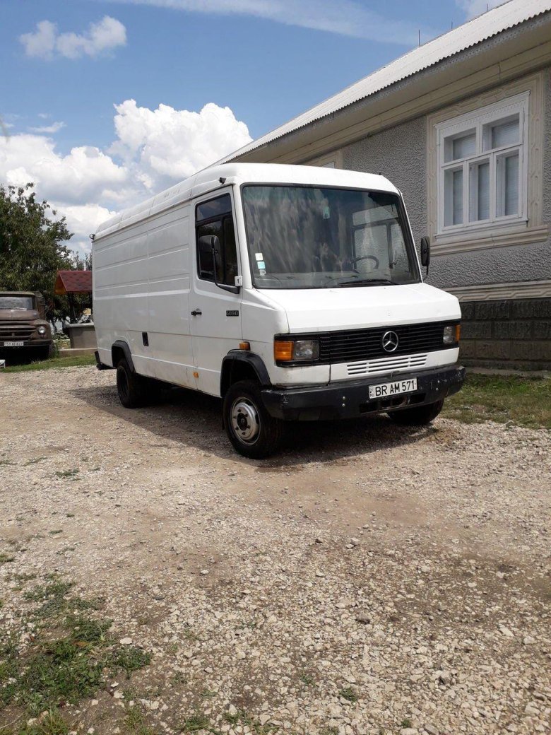 Мерседес бенц т 2