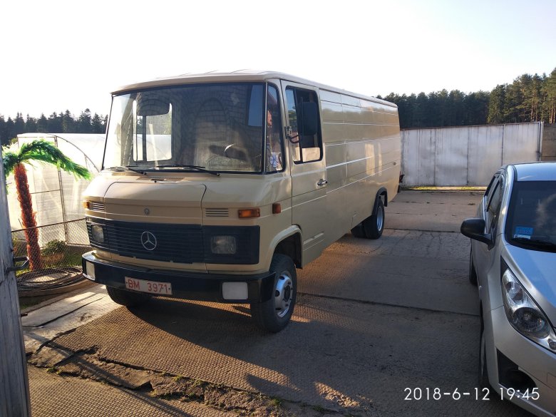 Мерседес 609d