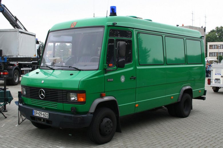 Мерседес 711