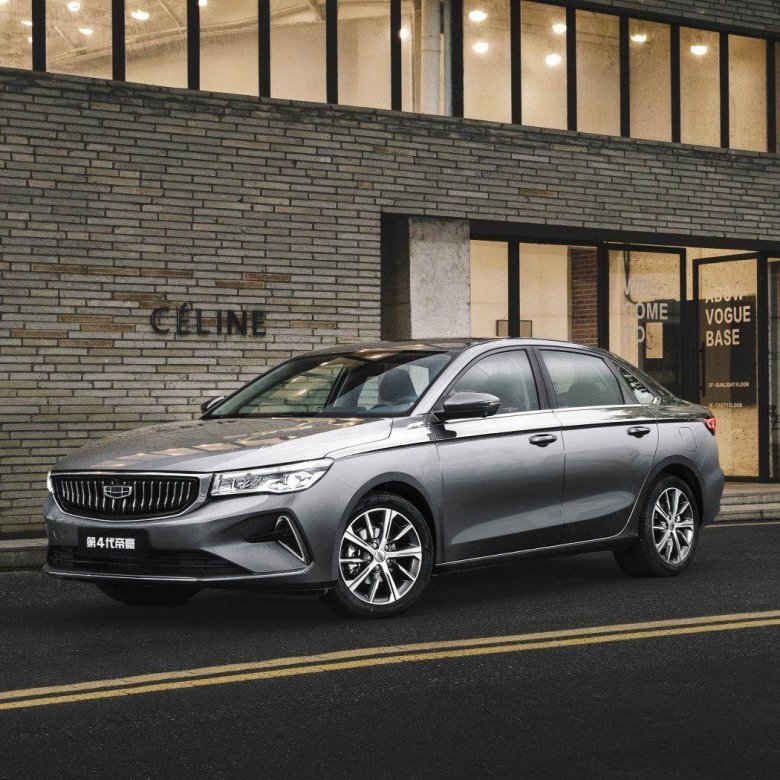 Geely Emgrand 2022