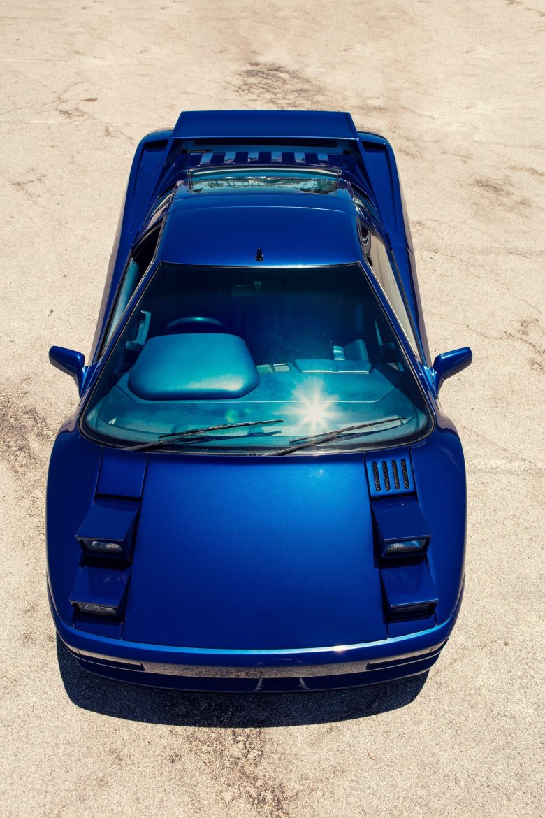 Машины с закрывающимися фарами