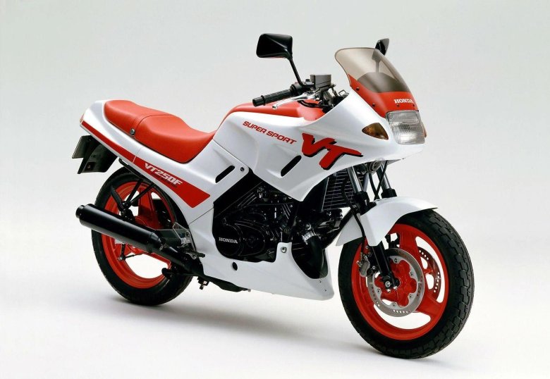 Honda vt250f