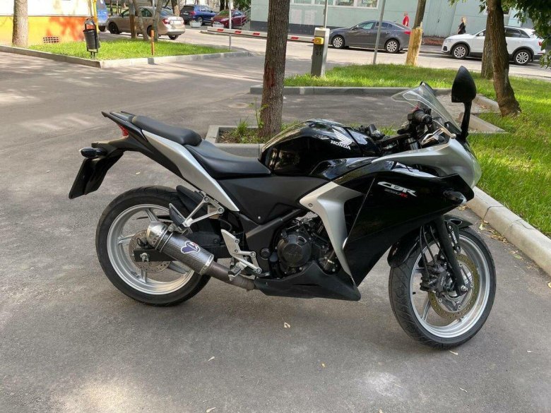 Мотоцикл Хонда СБР 250