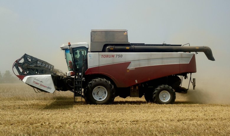 Комбайн ростсельмаш торум 750
