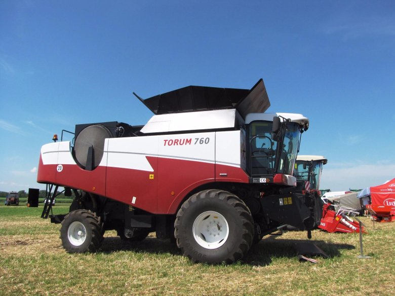 Комбайн Торум 750