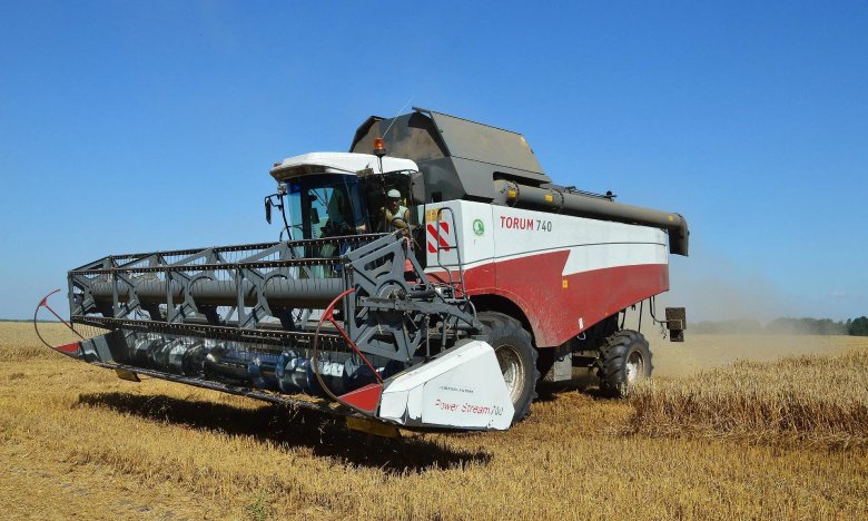 Комбайн Торум 740