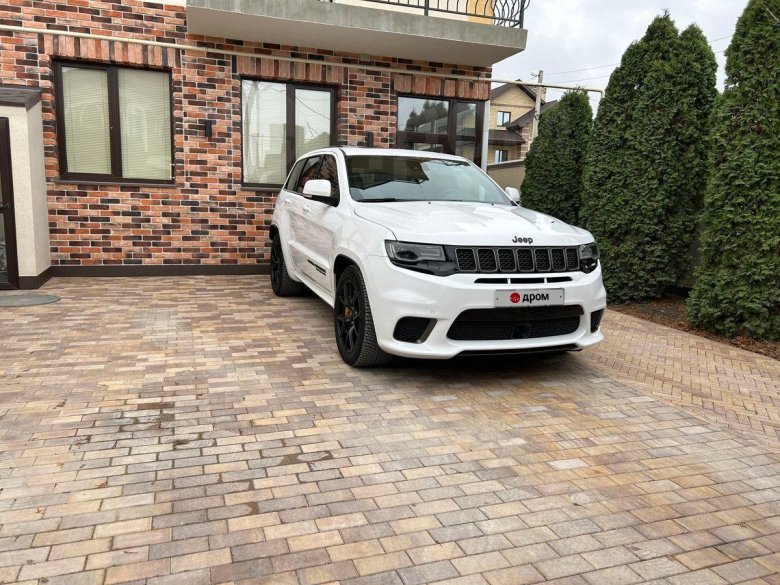Jeep grand cherokee srt