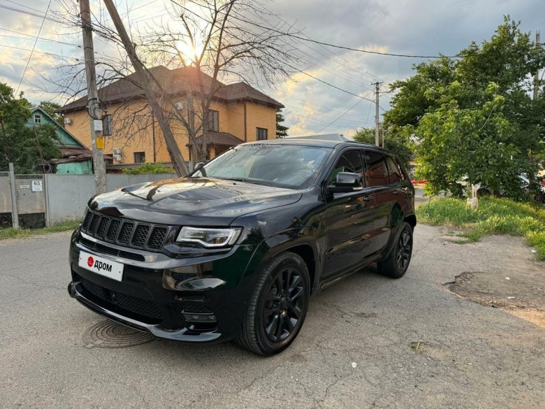 Jeep grand cherokee srt