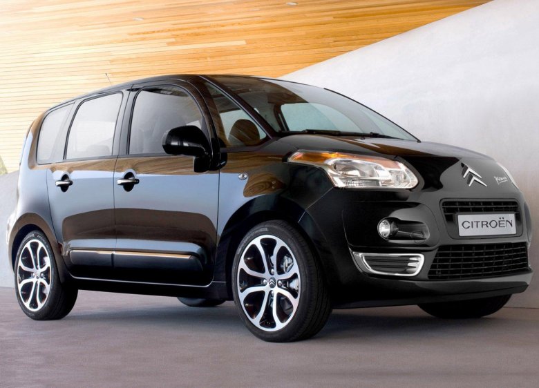 Ситроен с3 пикассо 2011 года