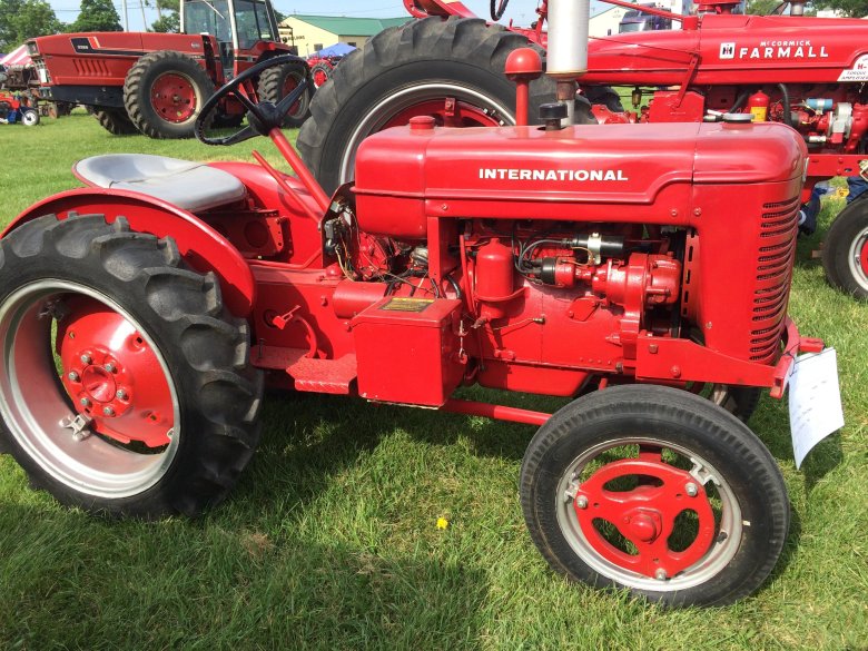 Трактор International Harvester 1955