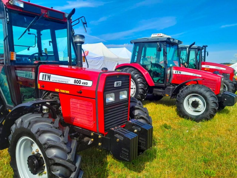 Трактор massey ferguson 6713