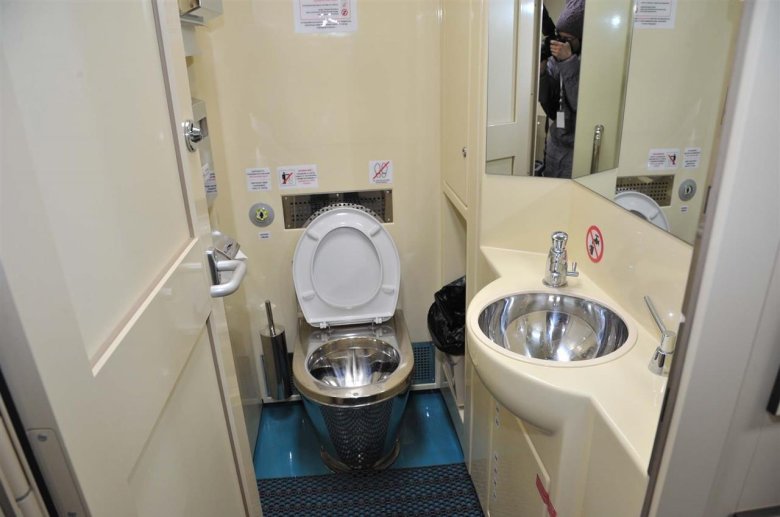 Фирменный двухэтажный поезд москва санкт-петербург