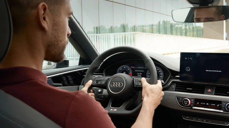 За рулем Ауди s8