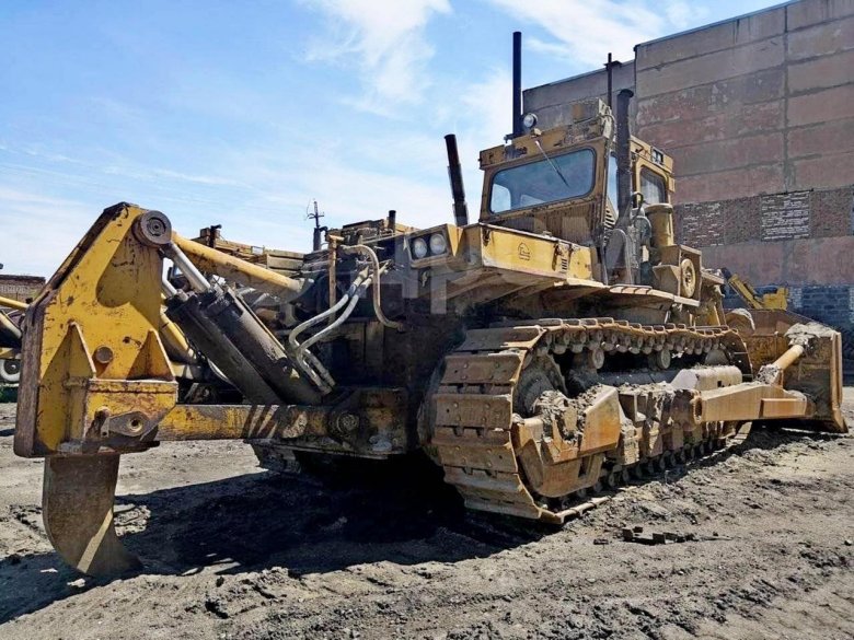 ЧТЗ 330 бульдозер