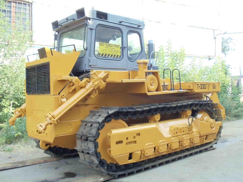 Бульдозер ЧЗПТ Т-330