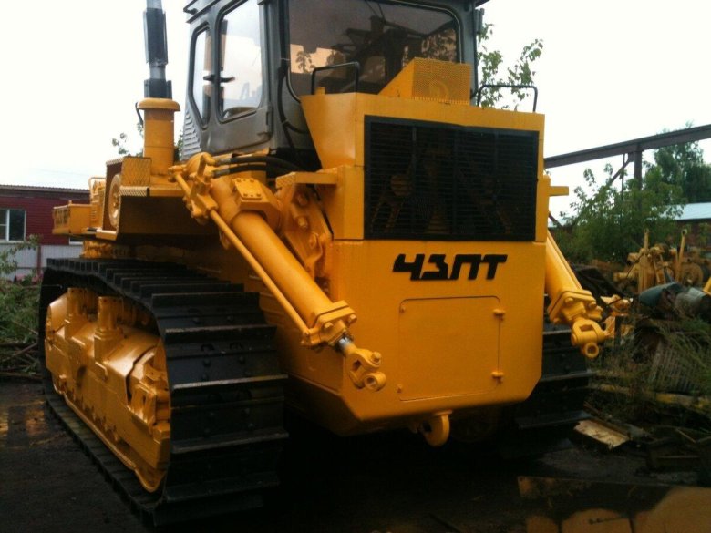 Бульдозер ЧЗПТ Т-330