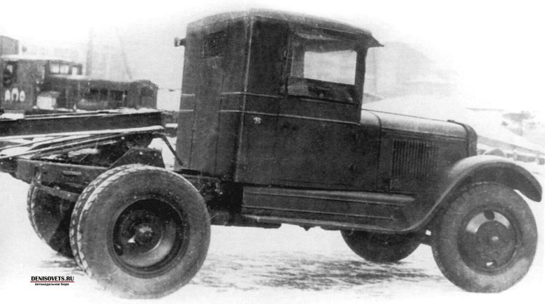 ЗИС-10 седельный тягач