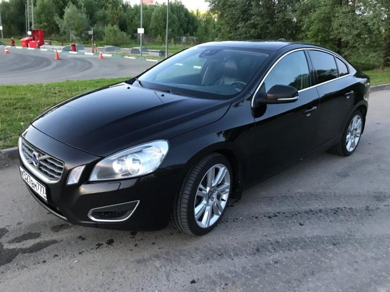 Volvo s60 черная