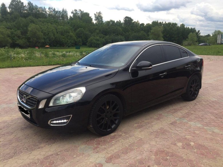Volvo s60 2012 черная