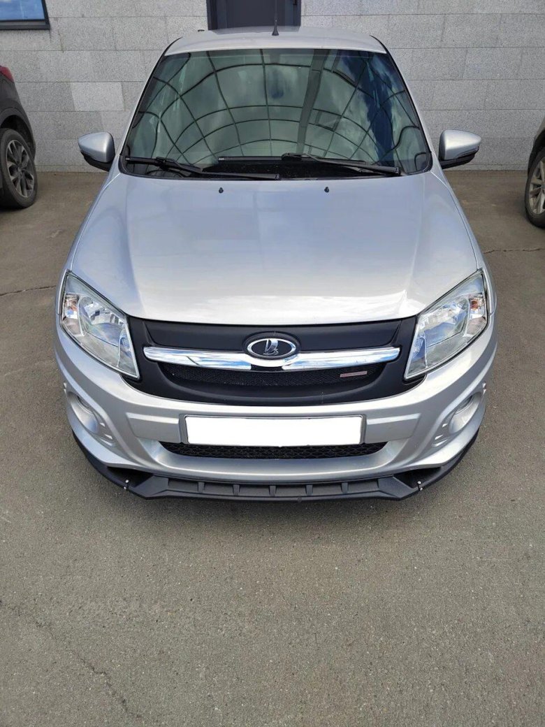 Сплиттер переднего бампера Гранта