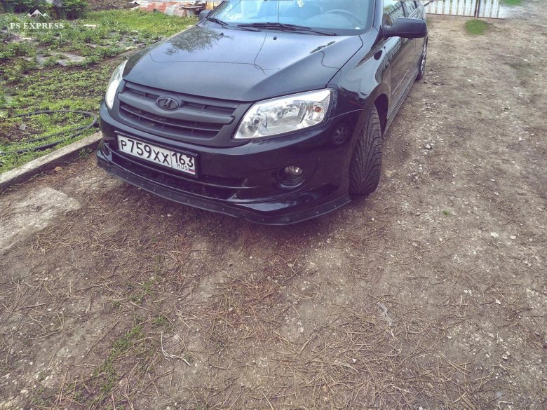 Сплиттер на передний бампер Гранта фл