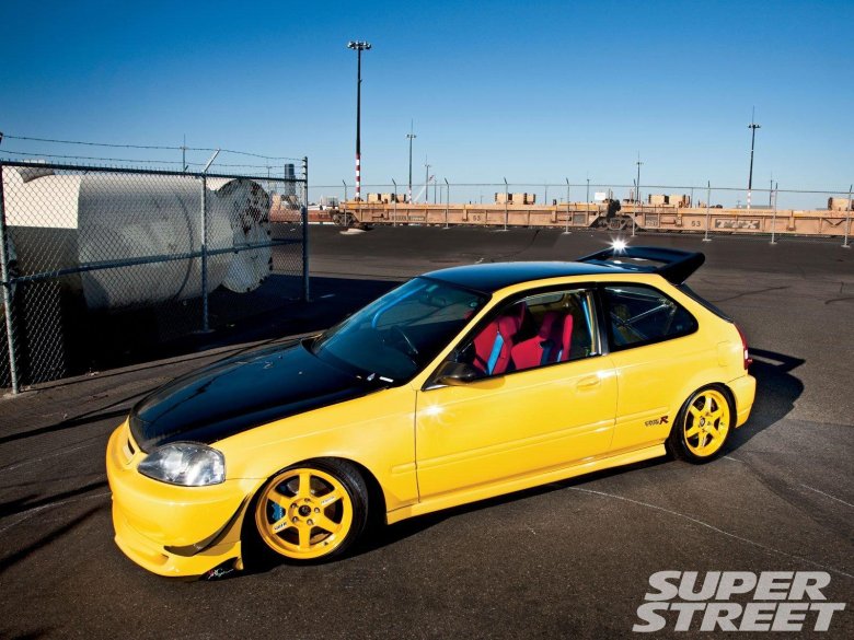 Honda Civic 6 желтый