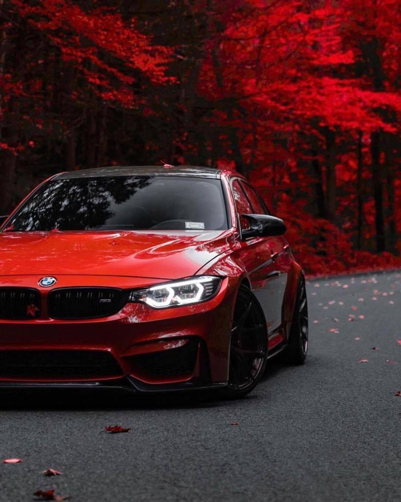 Спортивная BMW В Красном цвете